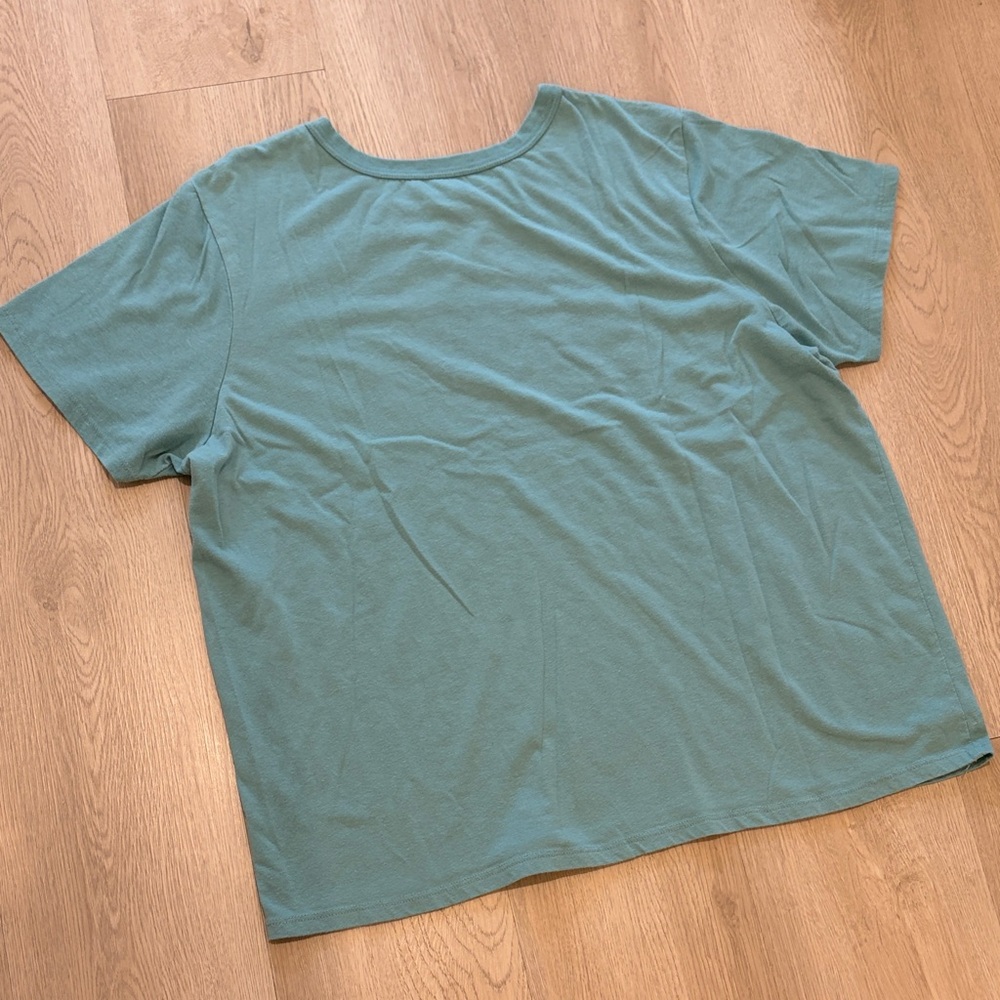XL Zoe + Liv Let’s Get Rowdy Skeletons T-Shirt - Picture 4 of 4